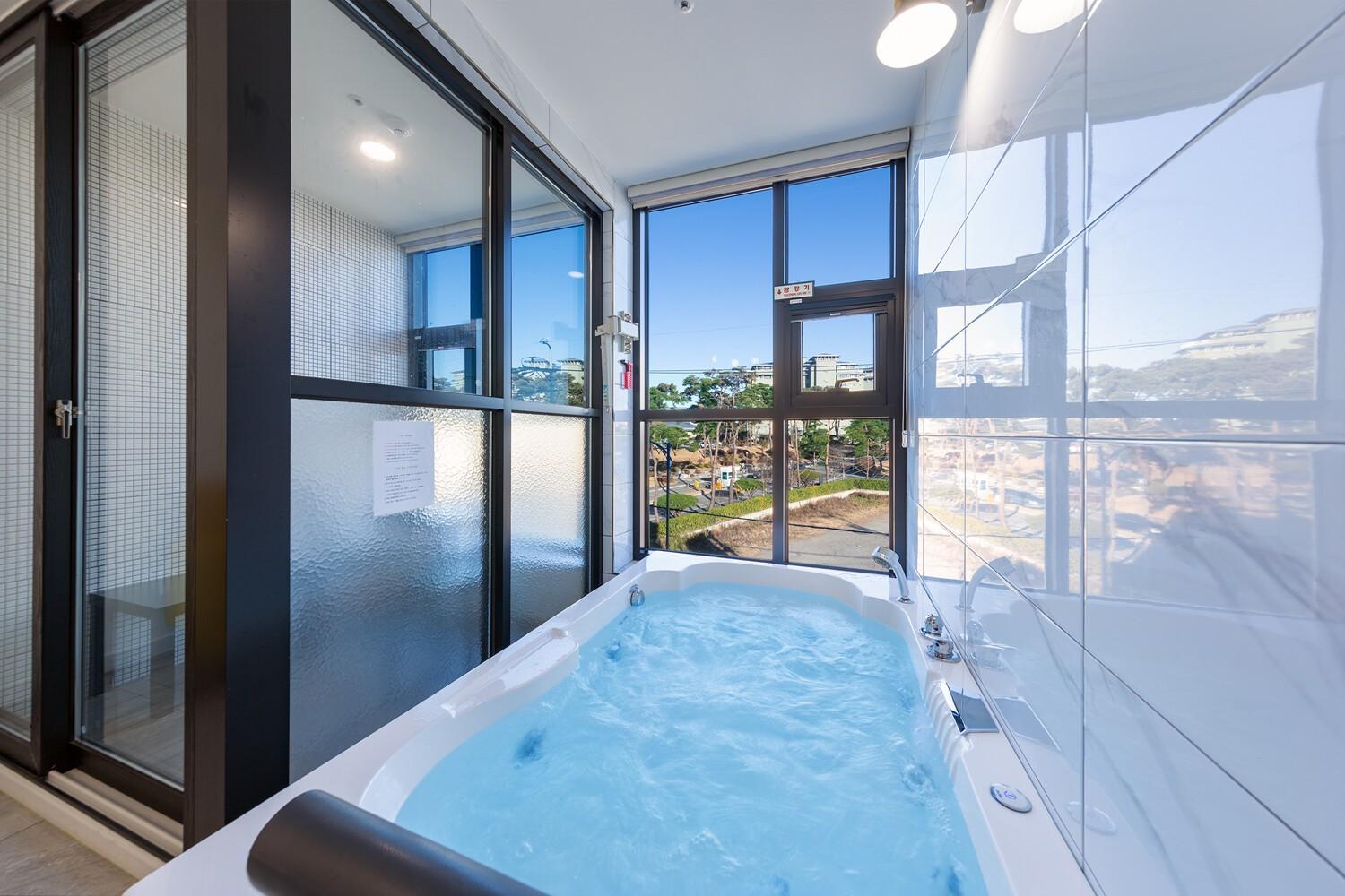 강릉 니시스파펜션 (Gangneung Nishi Spa Pension)