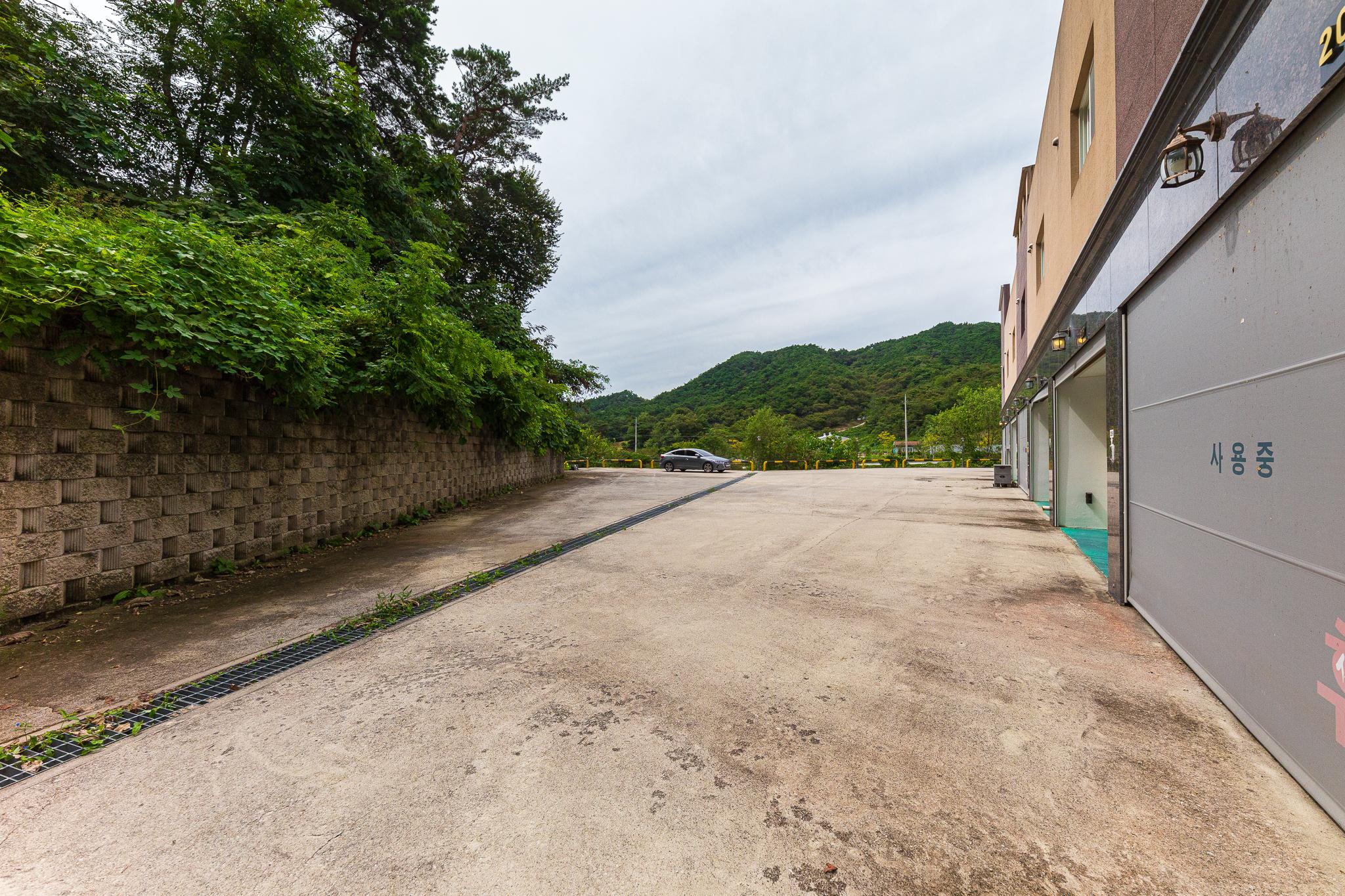 남원 휴 드라이브인 무인텔 (Namwon Hugh Drive-In Self Check-in Hotel)