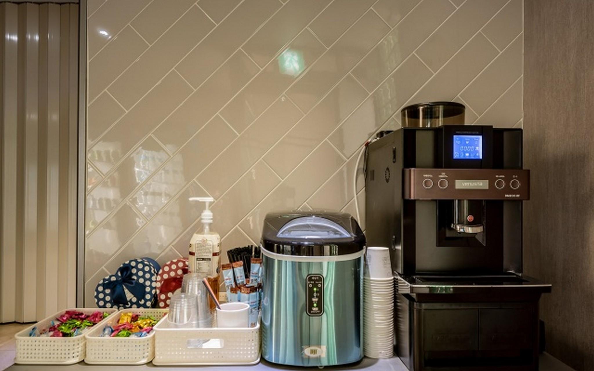 수원역 호텔 맘 (Suwon Station Hotel MOM)