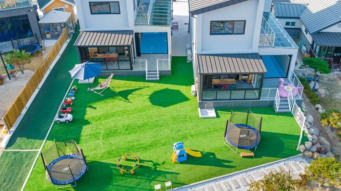 Yoon Story Kids Pool Villa