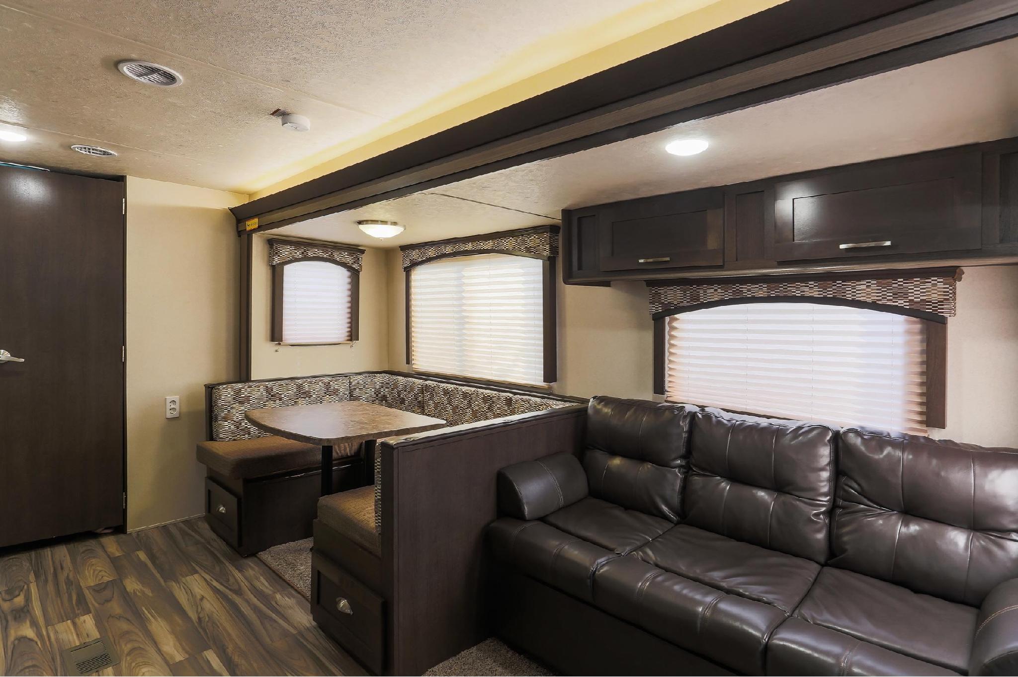 강릉 와우파크 카라반 (Gangneung Wow Park Caravan)