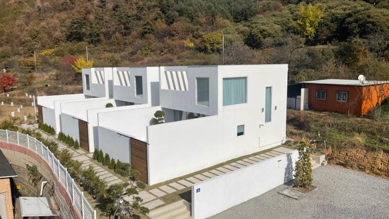 공주 화이트리풀빌라 (Princess White Leaf Villa)