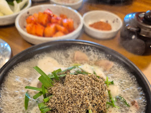 왕창순대국
