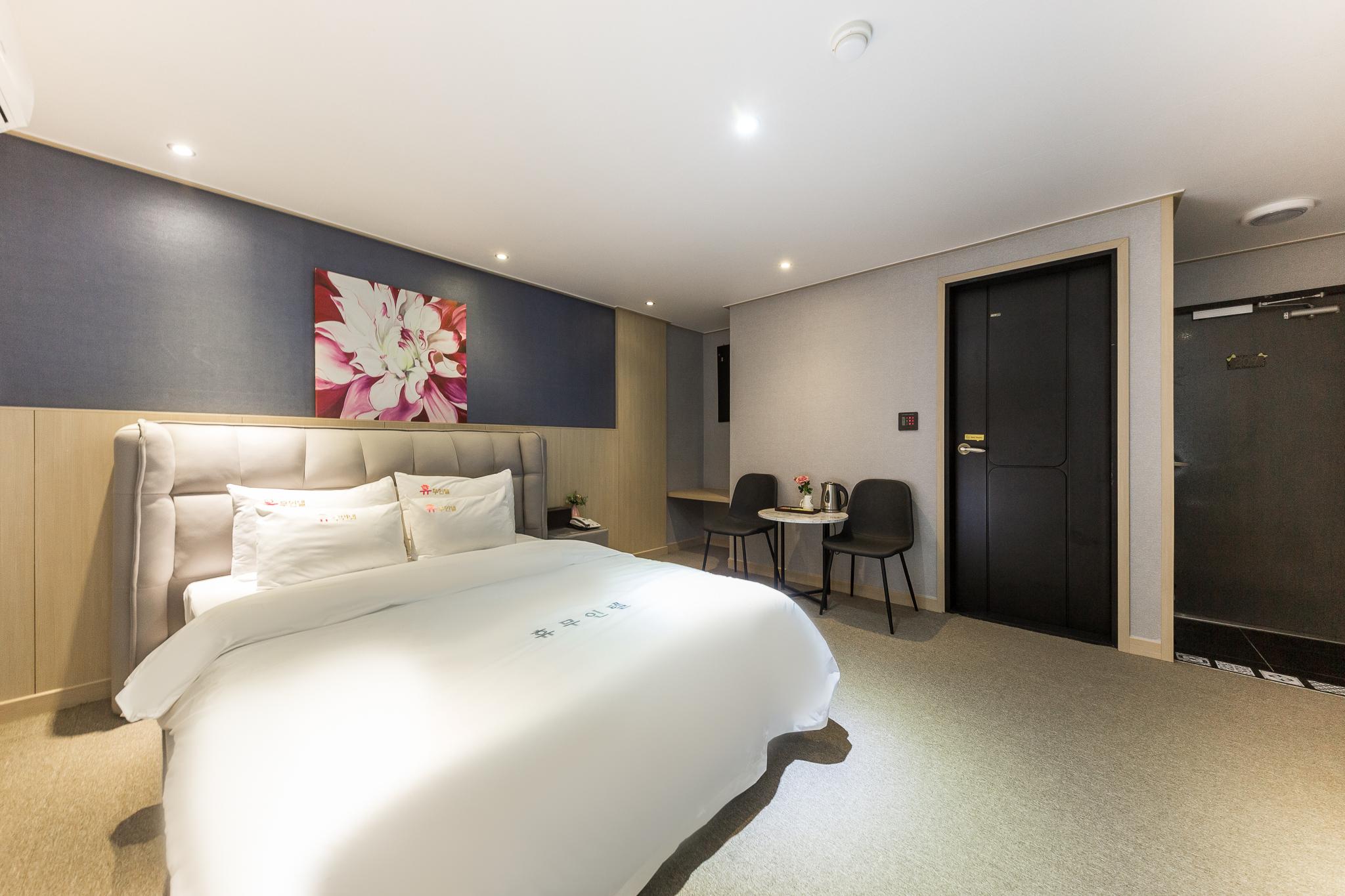 남원 휴 드라이브인 무인텔 (Namwon Hugh Drive-In Self Check-in Hotel)