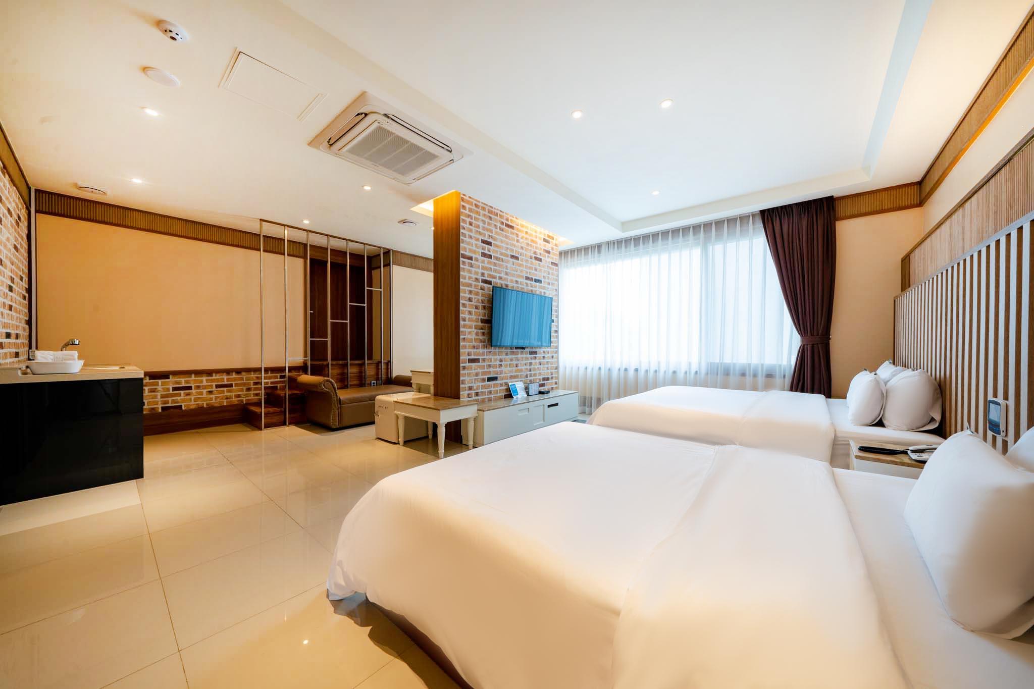 광양 디바인 호텔 (Gwangyang Divine Hotel)