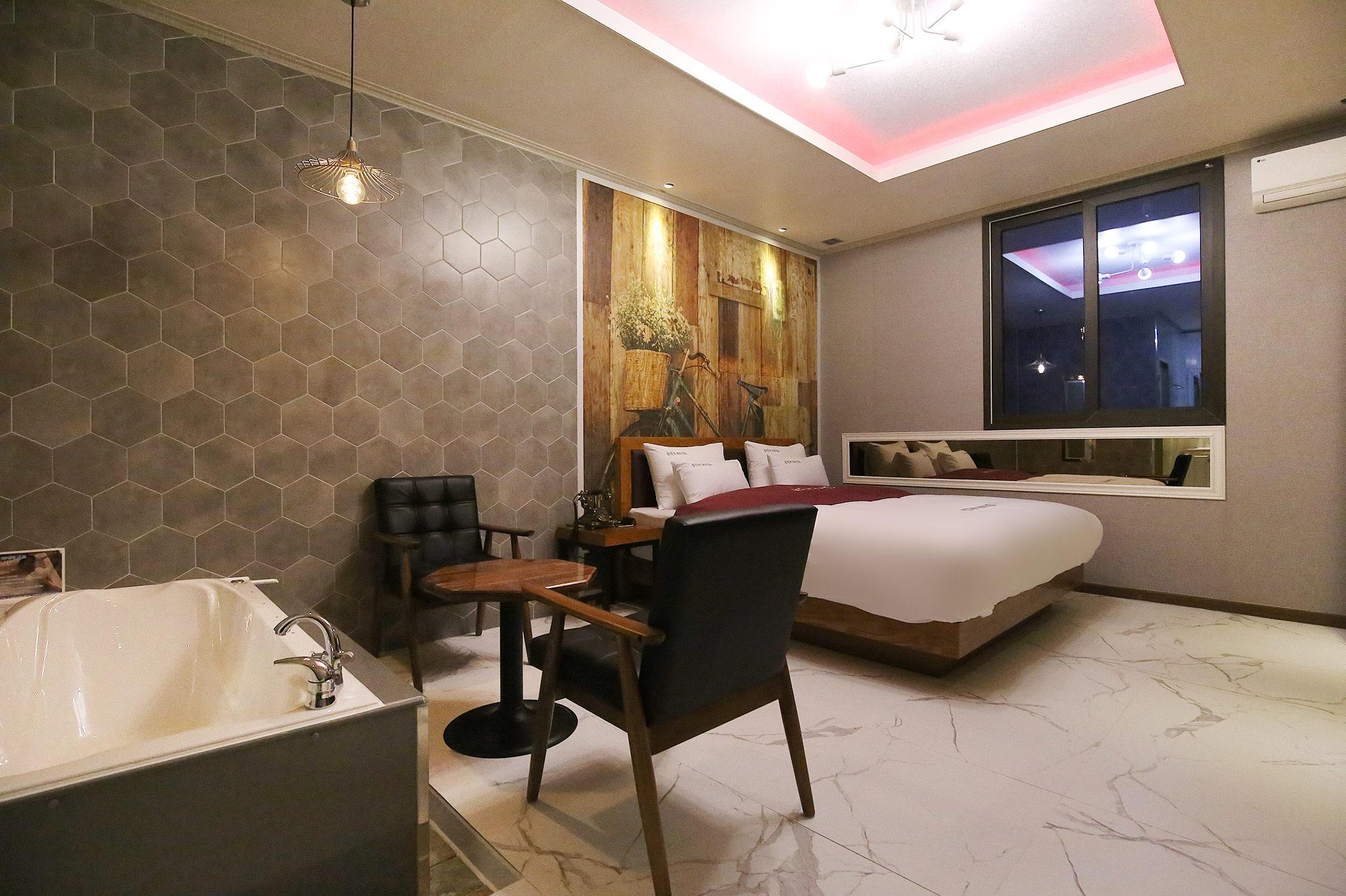 음성 몰디브 무인텔 (Eumseong Maldives Self Check-in hotel)