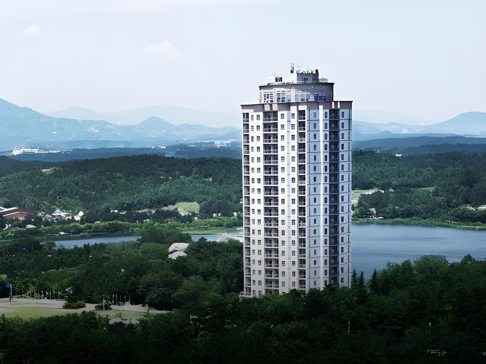 영랑호리조트 (Yeongrangho Resort)