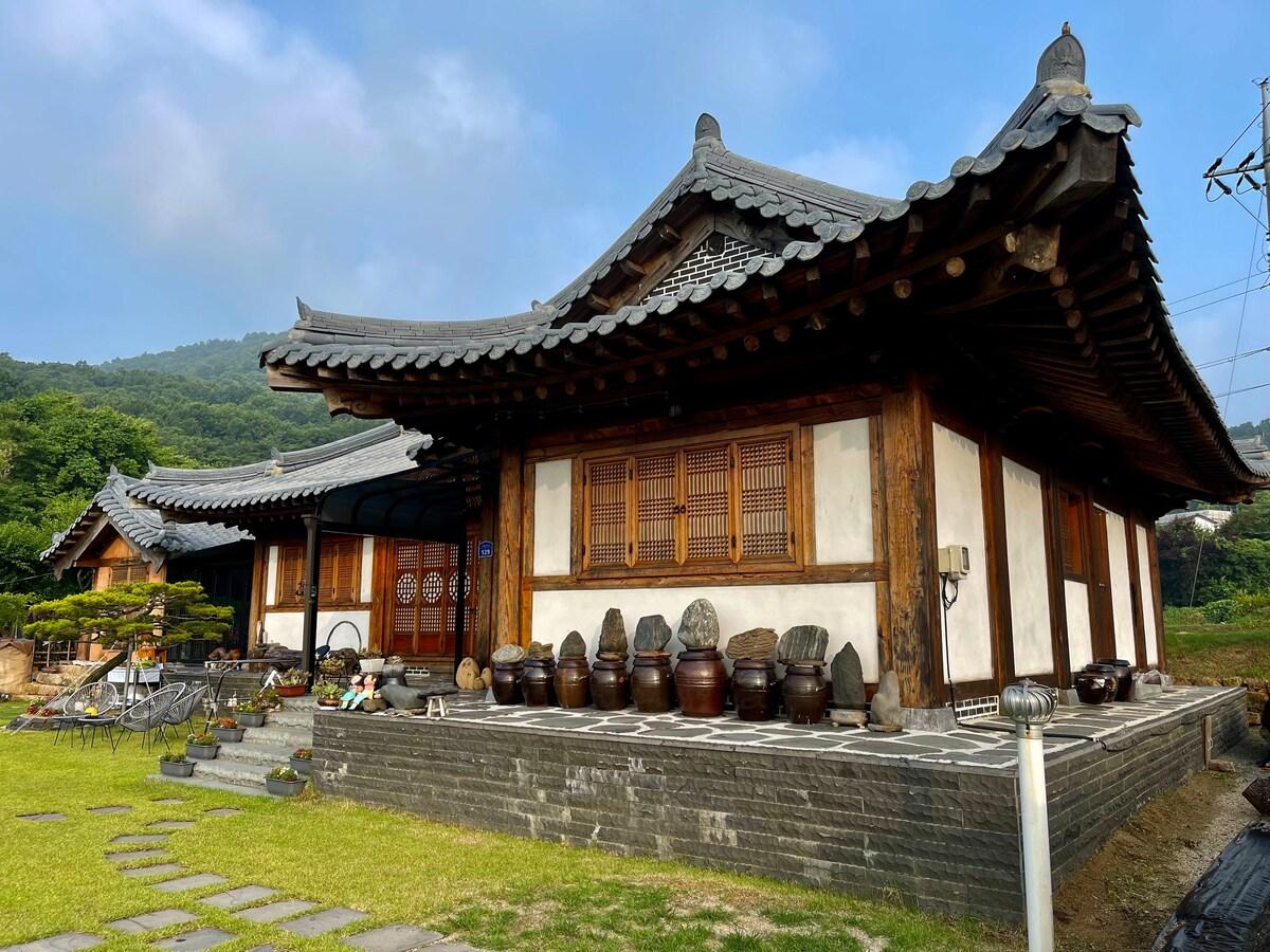 송악읍의 프라이빗 하우스 (50m², 침실 4개, 프라이빗 욕실 2개) (Amitteul-hanokstay)