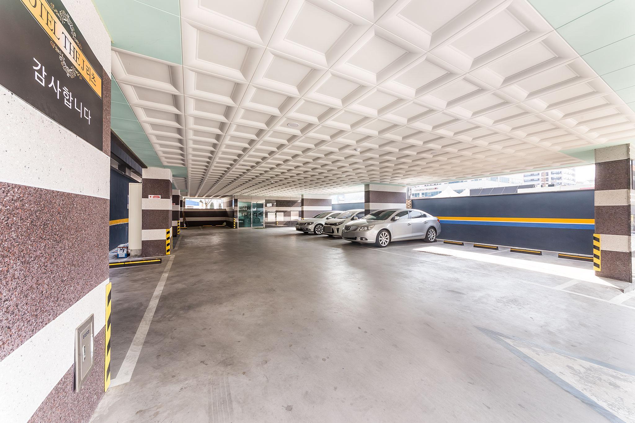 화성 리츠 호텔 (Hwaseong Ritz Hotel)