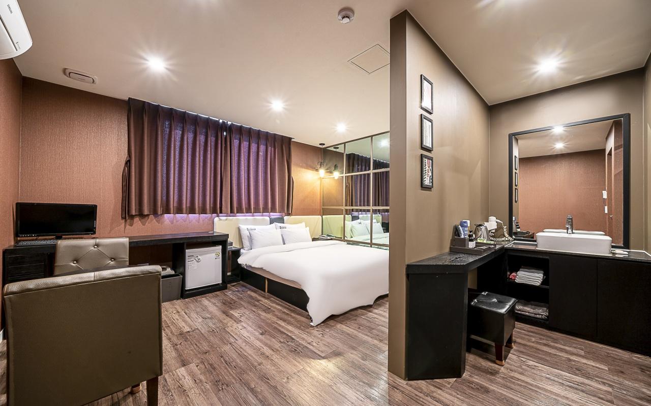 울산 일산 루이스호텔 (Ulsan Ilsan Louis Hotel)