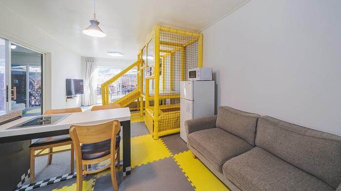 Rapunzel Kids Pool Villa