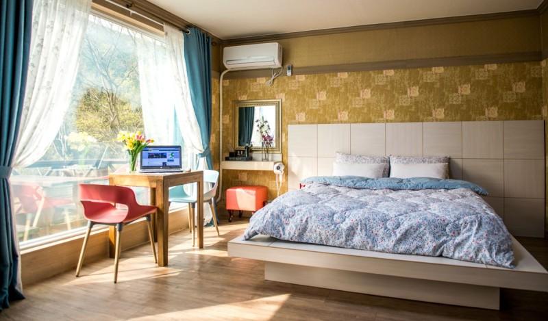 곡성 화이트빌리지펜션 (Gokseong White Village Pension)