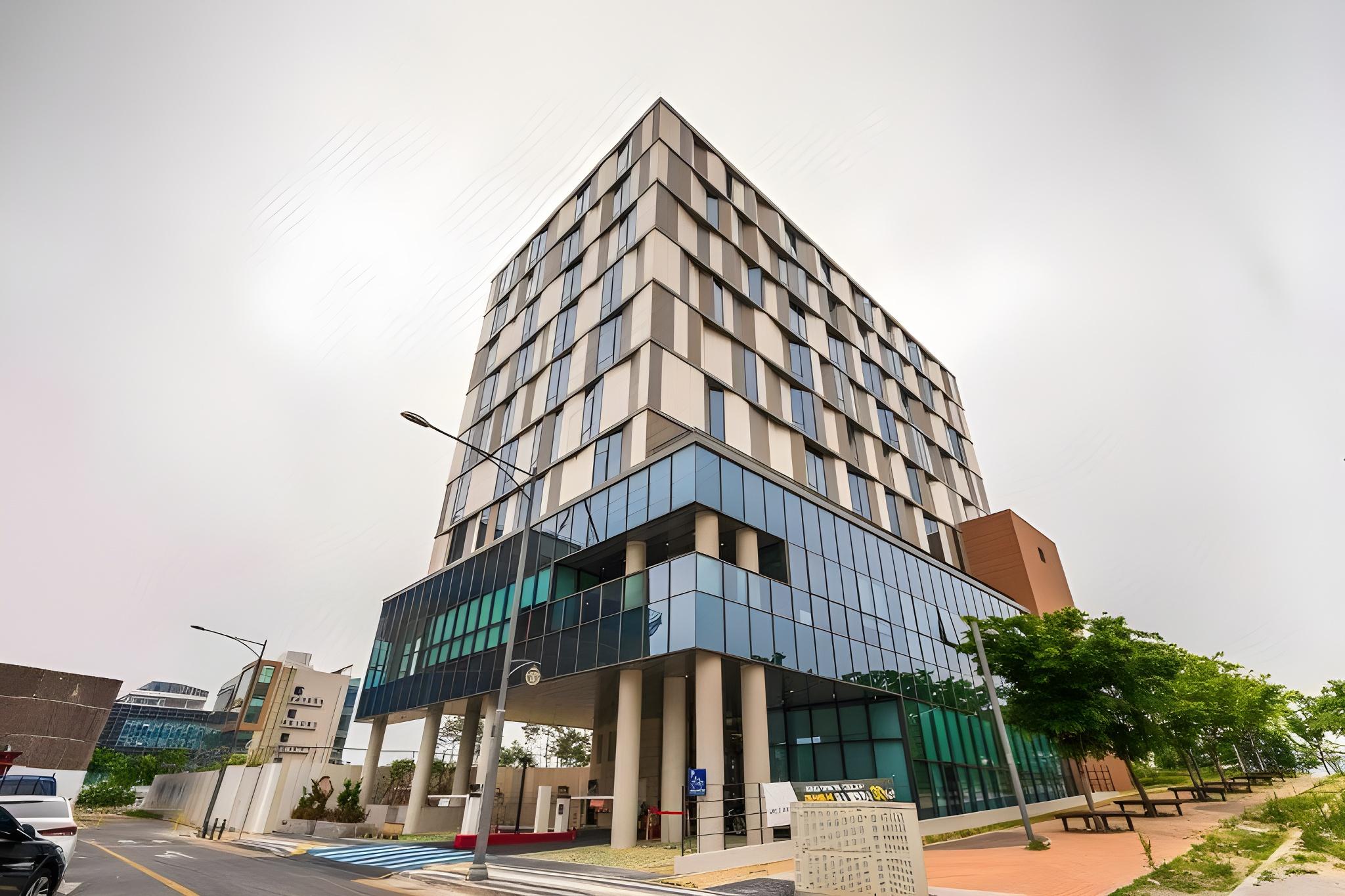 ACT 관광호텔 (ACT Tourism Hotel)