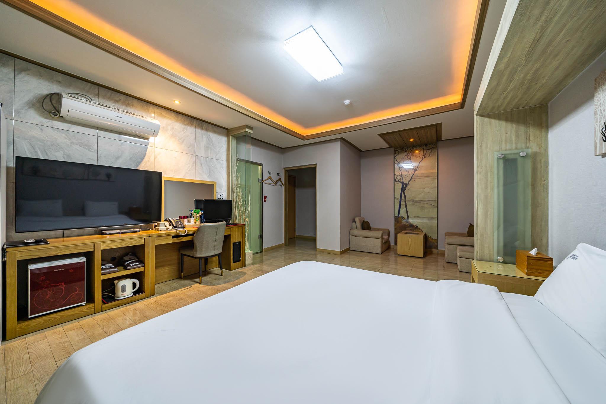 충주 필림 37.2 (Chungju Film 37.2)