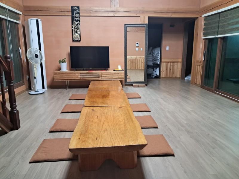 청주 예궁한옥마을펜션 (Cheongju Yegung Hanok Village Pension)