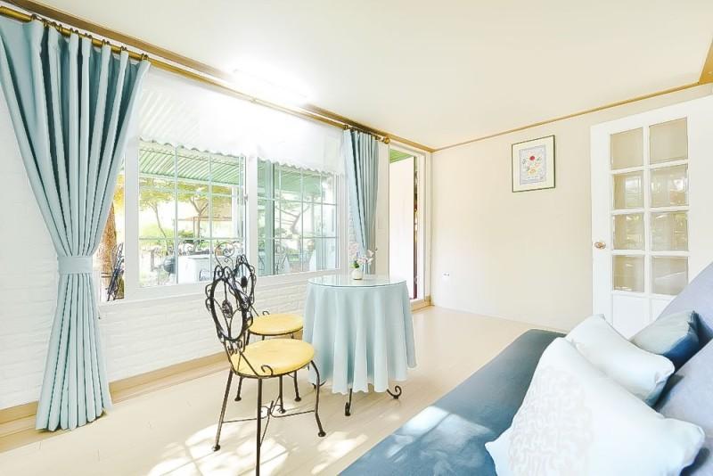 가평 꽃무지펜션 (계곡인근) (Gapyeong Flower Muji Pension (near the valley))