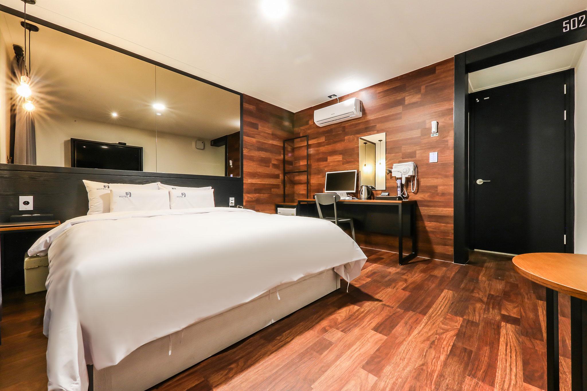 아산 月 (월) (Asan Wol)