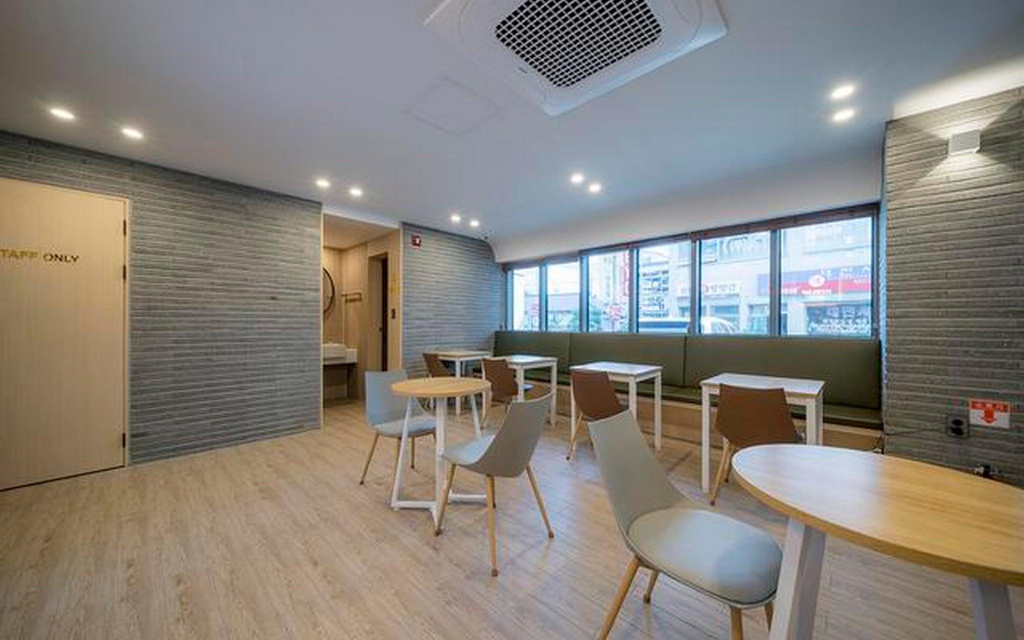 Andong Brown Dot and Andong Culture Street Branch