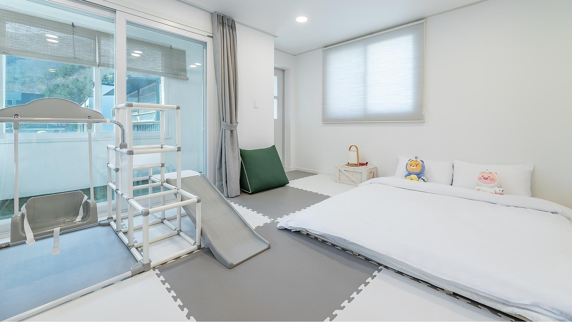 가평 봄 키즈 스파 가족 펜션 (Gapyeong Bom Kids Gajok Spa Pension)