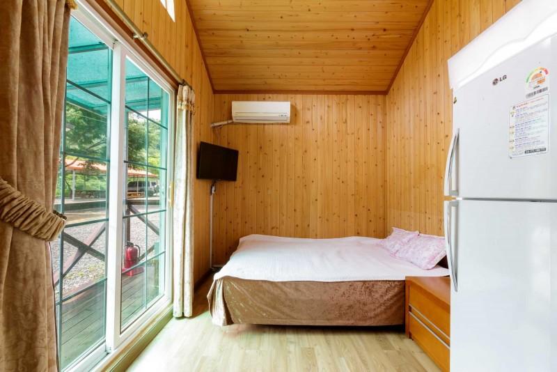 성주 쉴만한물가펜션 (Seongju Resting Water Pension)