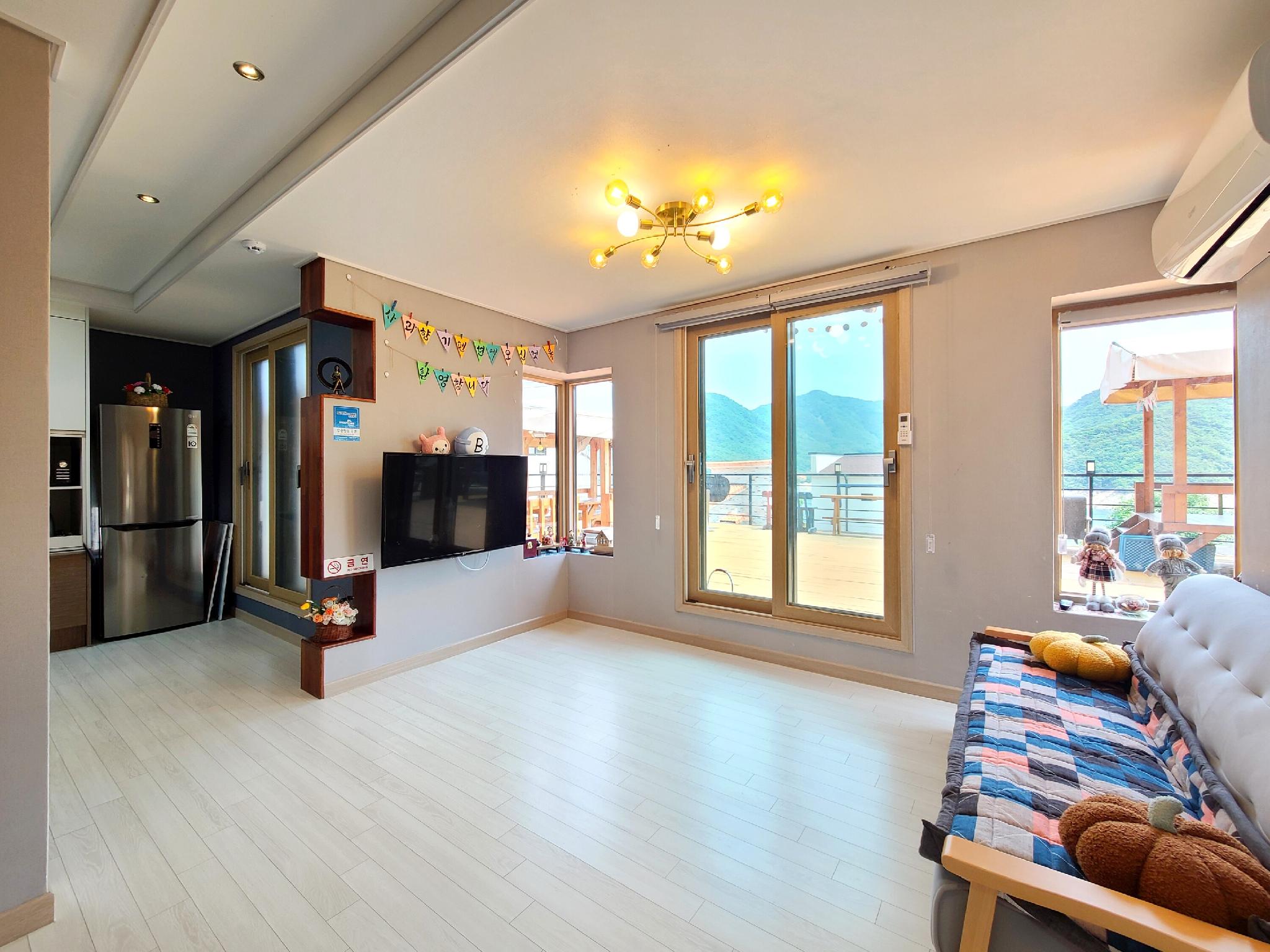 낭만 스케치 펜션 (Chungju Nangman Sketch Pension)