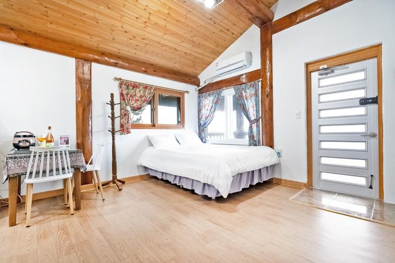 태안 하늘채펜션 (Taean Haneulchae Pension)