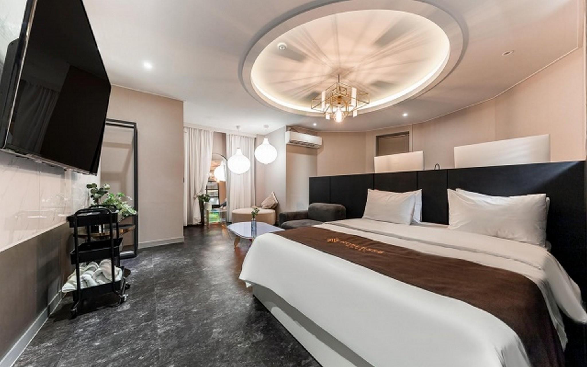 천안 노블레스 호텔 (Cheonan Noblesse Hotel)