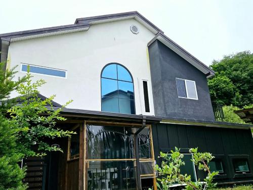 포암산풀빌라펜션 (Poam Mountain Pool Villa Pension)
