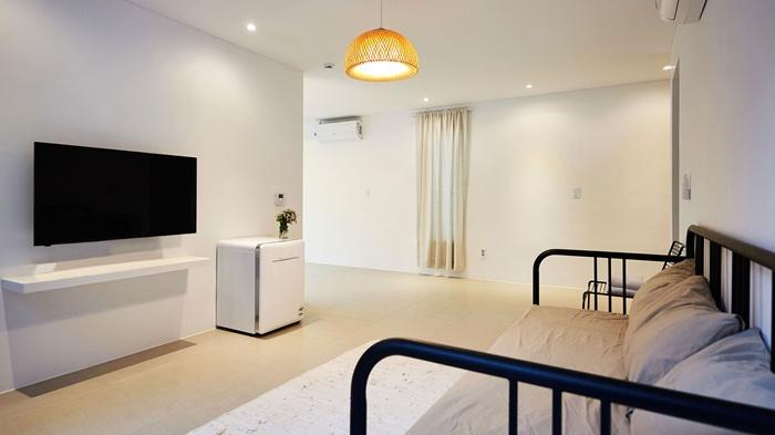 Seasoning Pool Villa