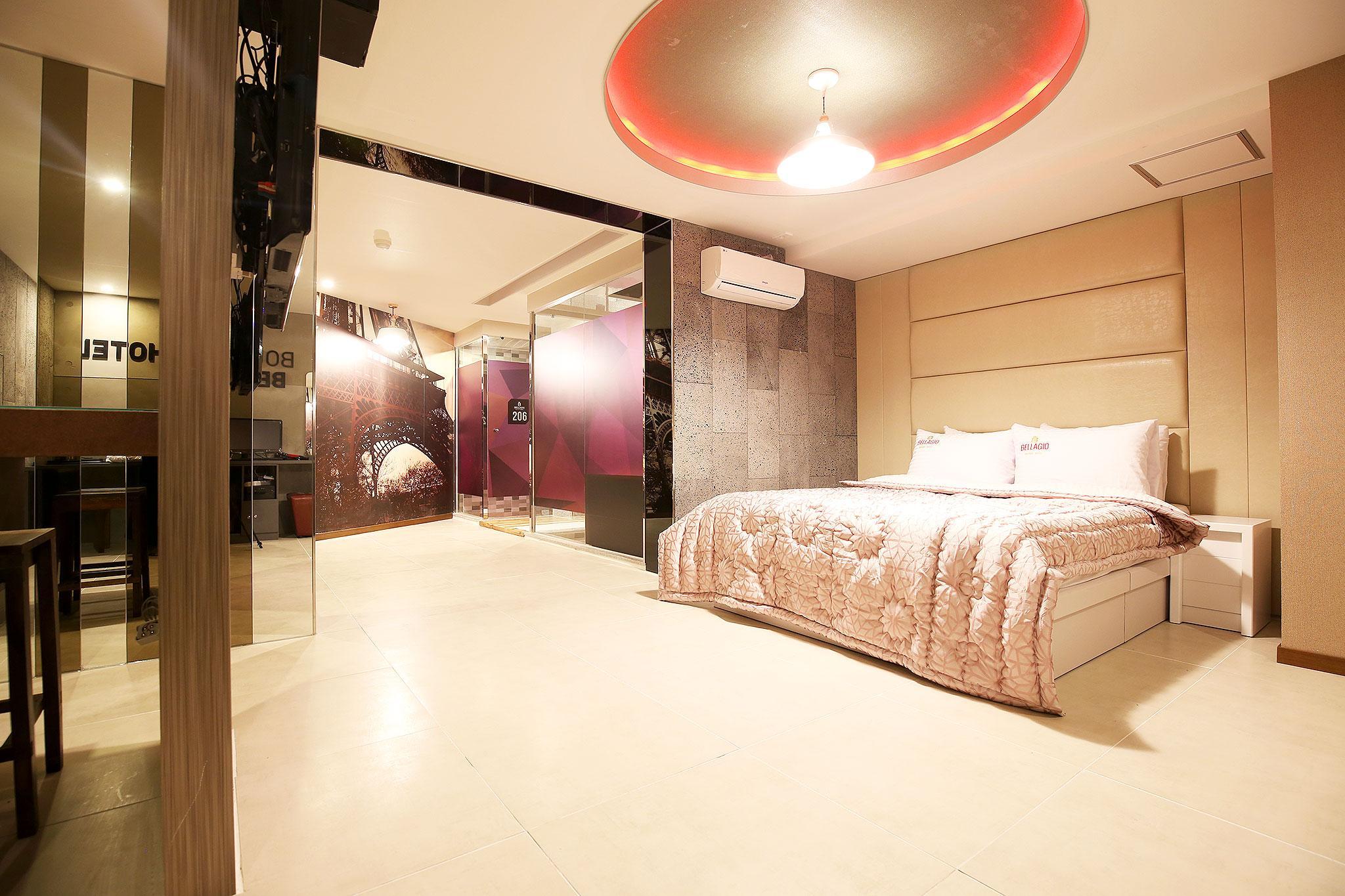 충주 에이치에비뉴 시청점 (Chungju H Avenue City Hall Branch)