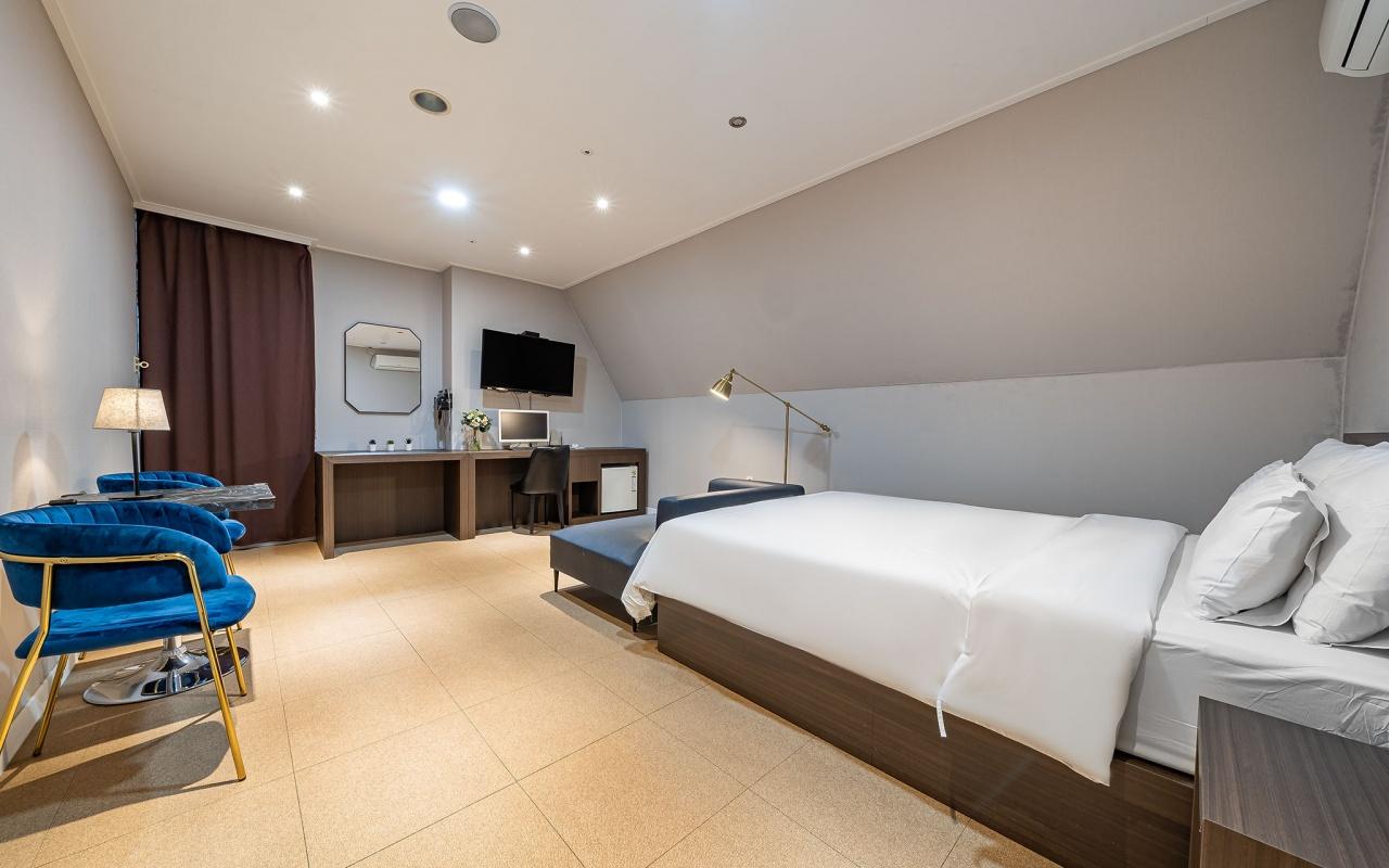 호텔 아모르 (Dongtan Hotel Amor)