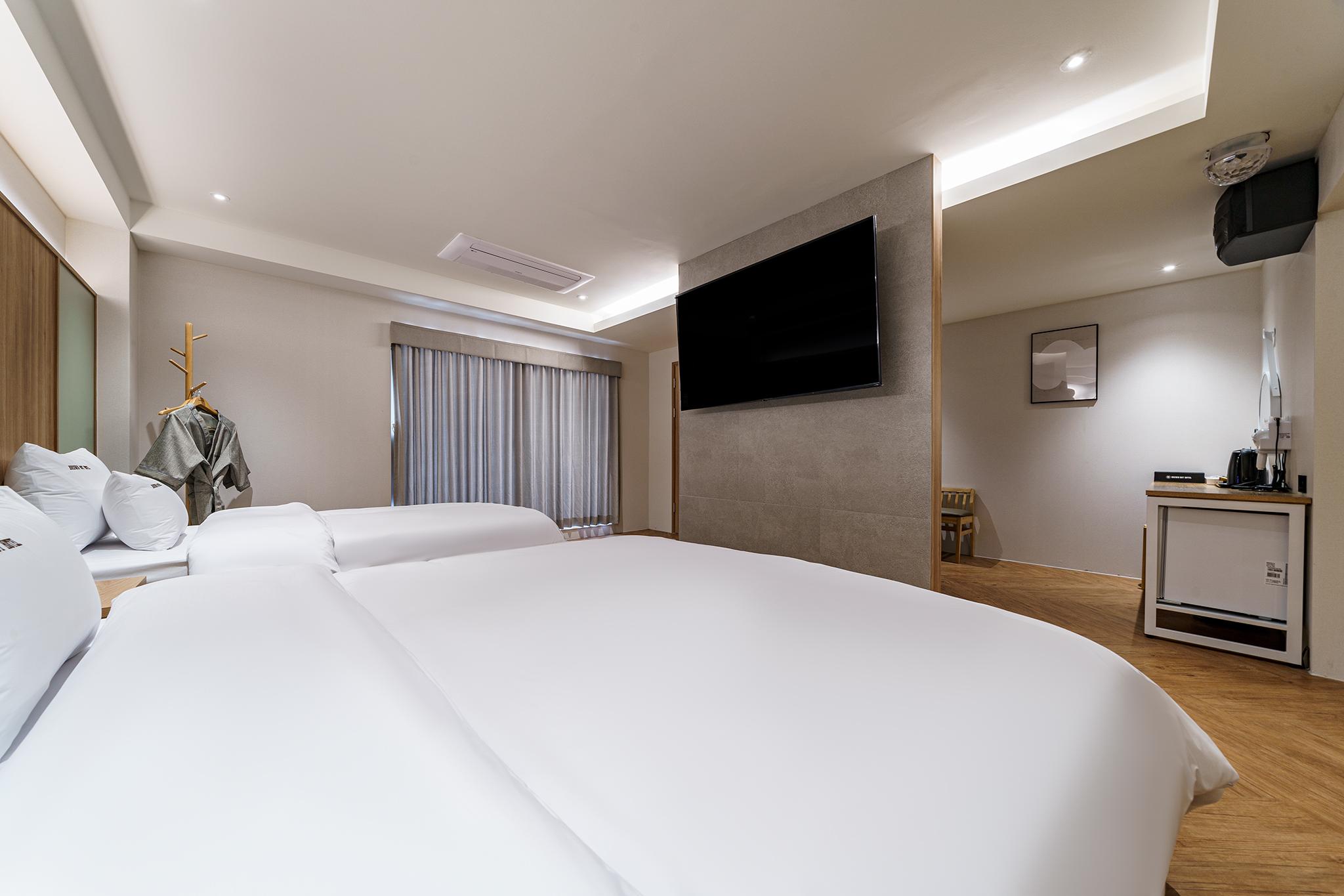 브라운도트 인천을왕리점 (Incheon (Eulwang-ri) Brown Dot)