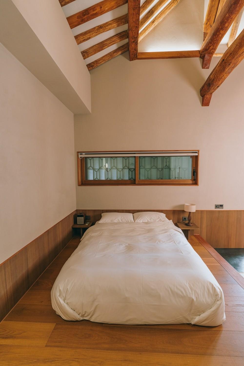 명지각 (Myeongjigak)