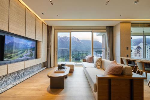 소노펠리체  델피노 (Sono Felice Delpino)