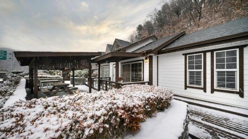 홍천 안가 여관 펜션 (Hongcheon Anga Inn Pension)