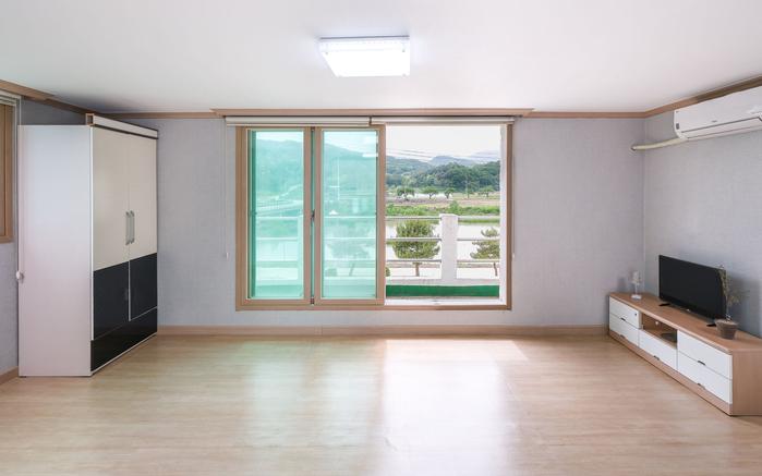 Songjeong Village Tree Flower Pension