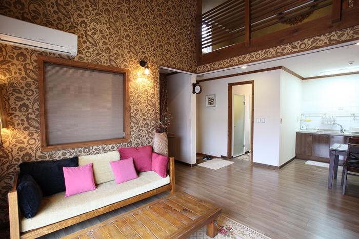 Queen Garden Pension