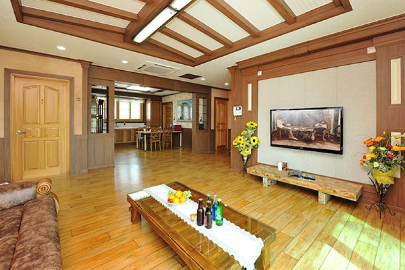 영주 부석사아래단풍길펜션 (Yeongju Buseoksa Maple Pension)