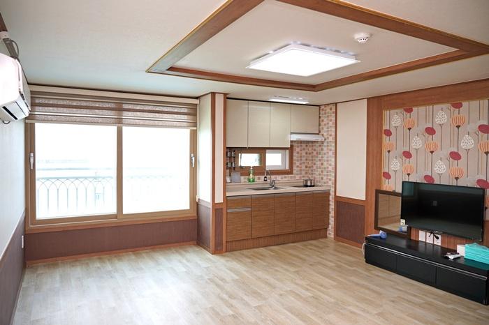 Island Village Pension