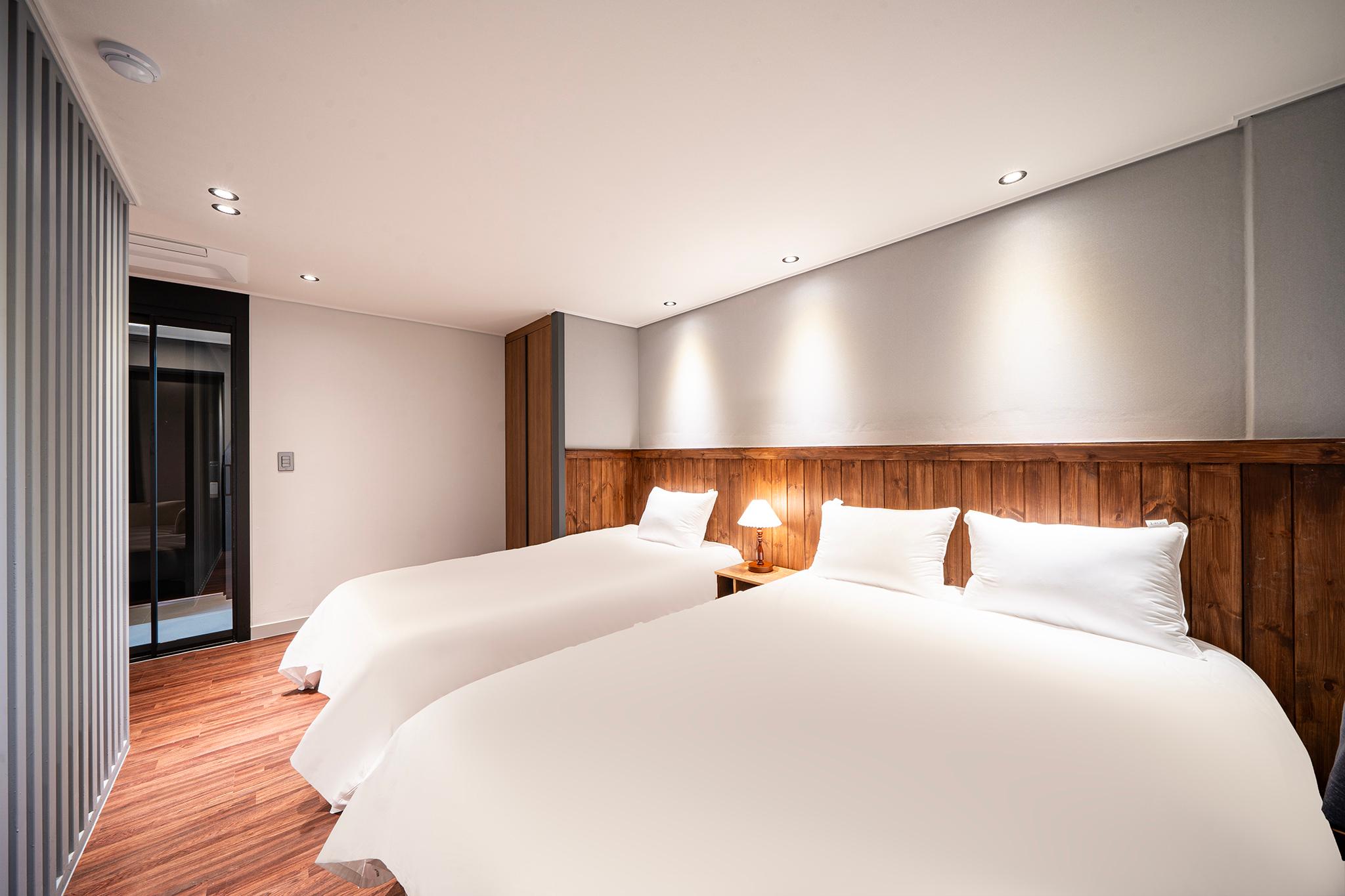 태백 온천 모텔 (Uljin Baekam Taebaek Hot Spring)