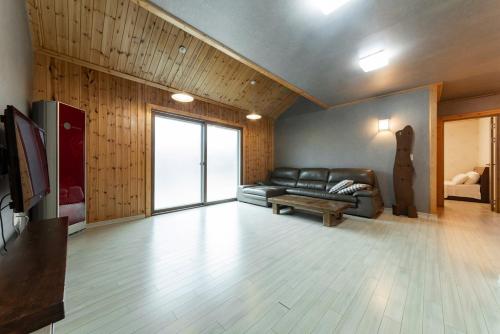 홍천 안가 여관 펜션 (Hongcheon Anga Inn Pension)