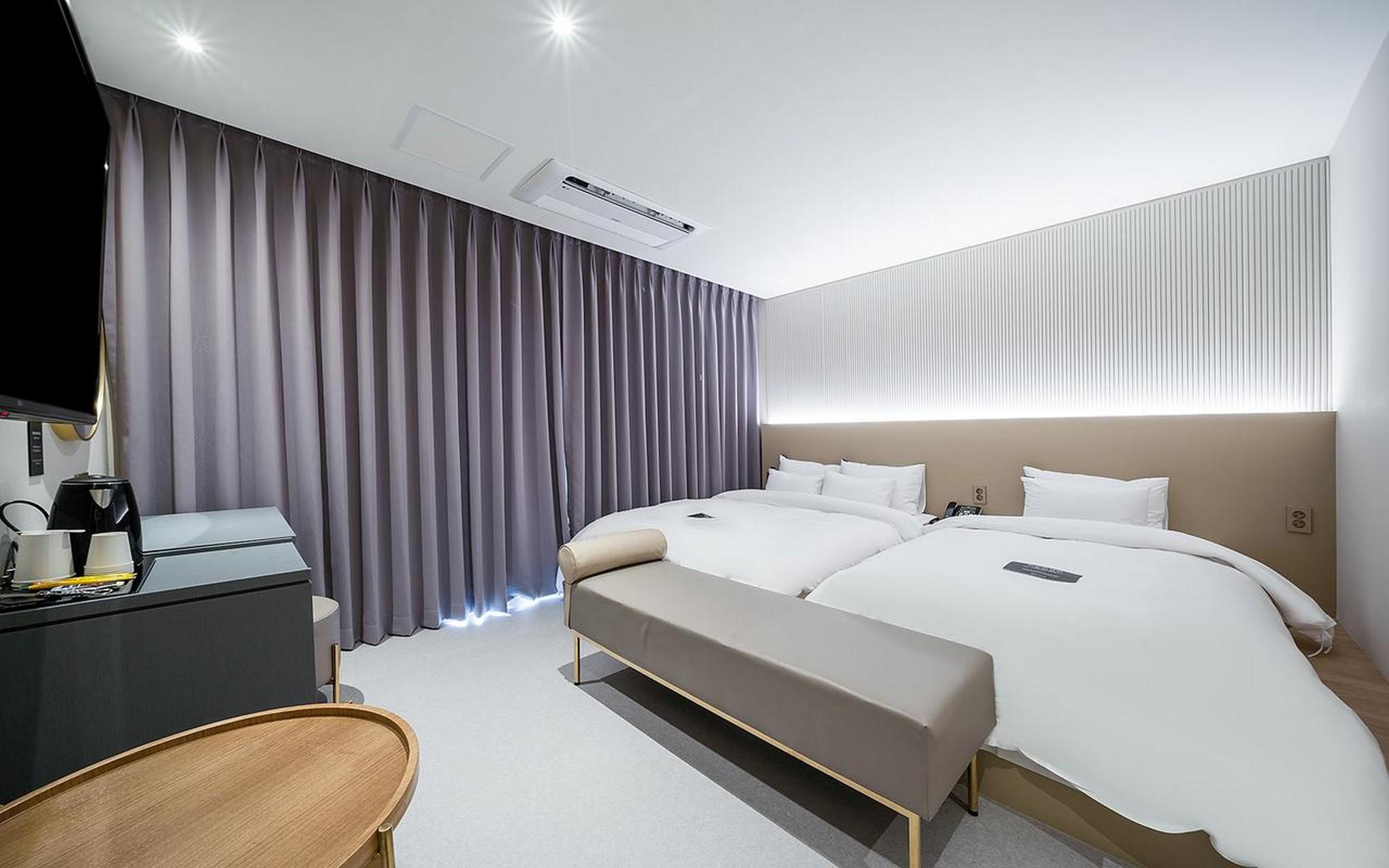 브라운도트 강릉경포점 (Brown Dot Gangneung Gyeongpo)