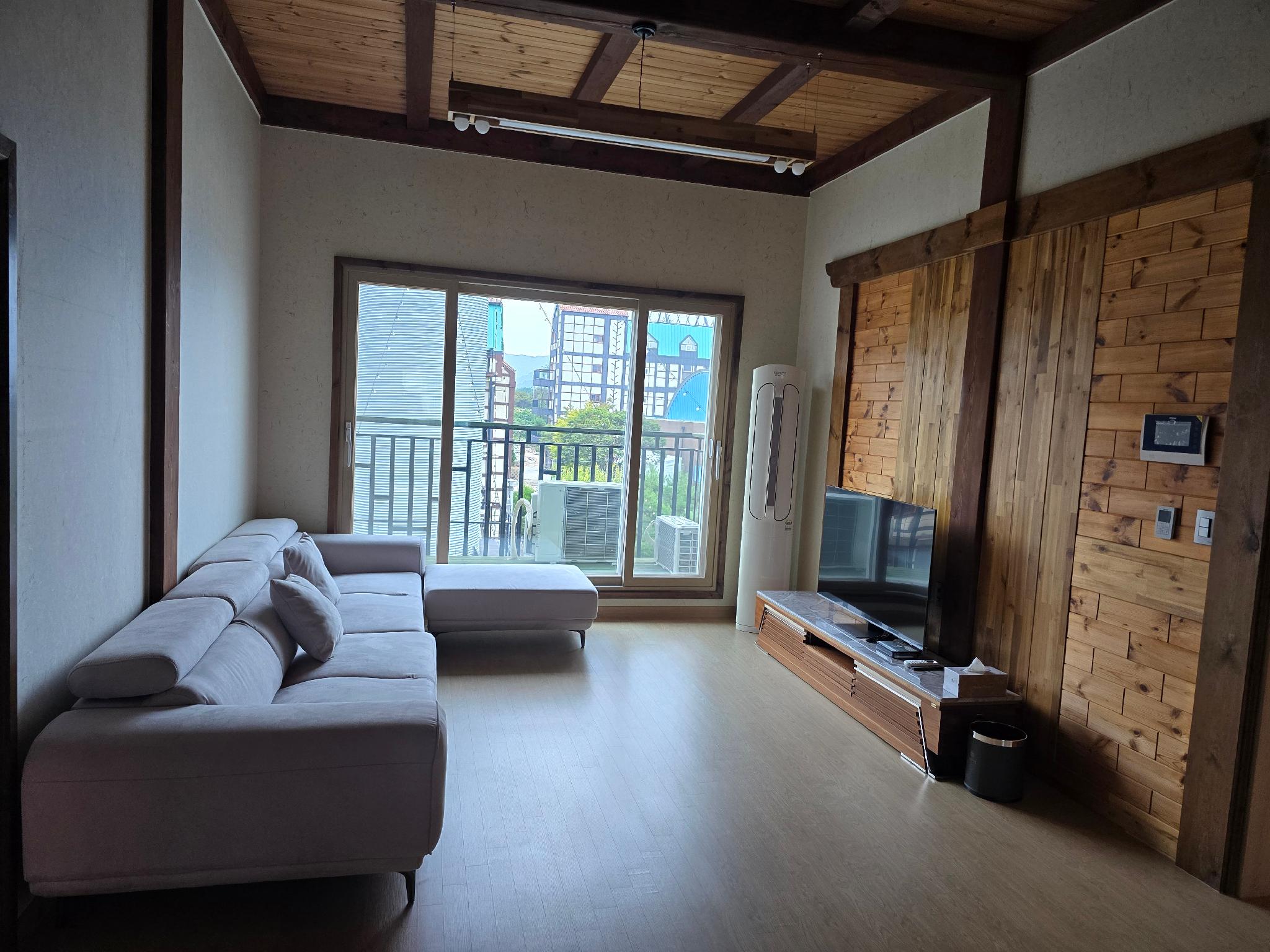 유럽마을 문화체험 B&B Basic 코스 (Europe Village Cultural Experience B&B Basic Course)