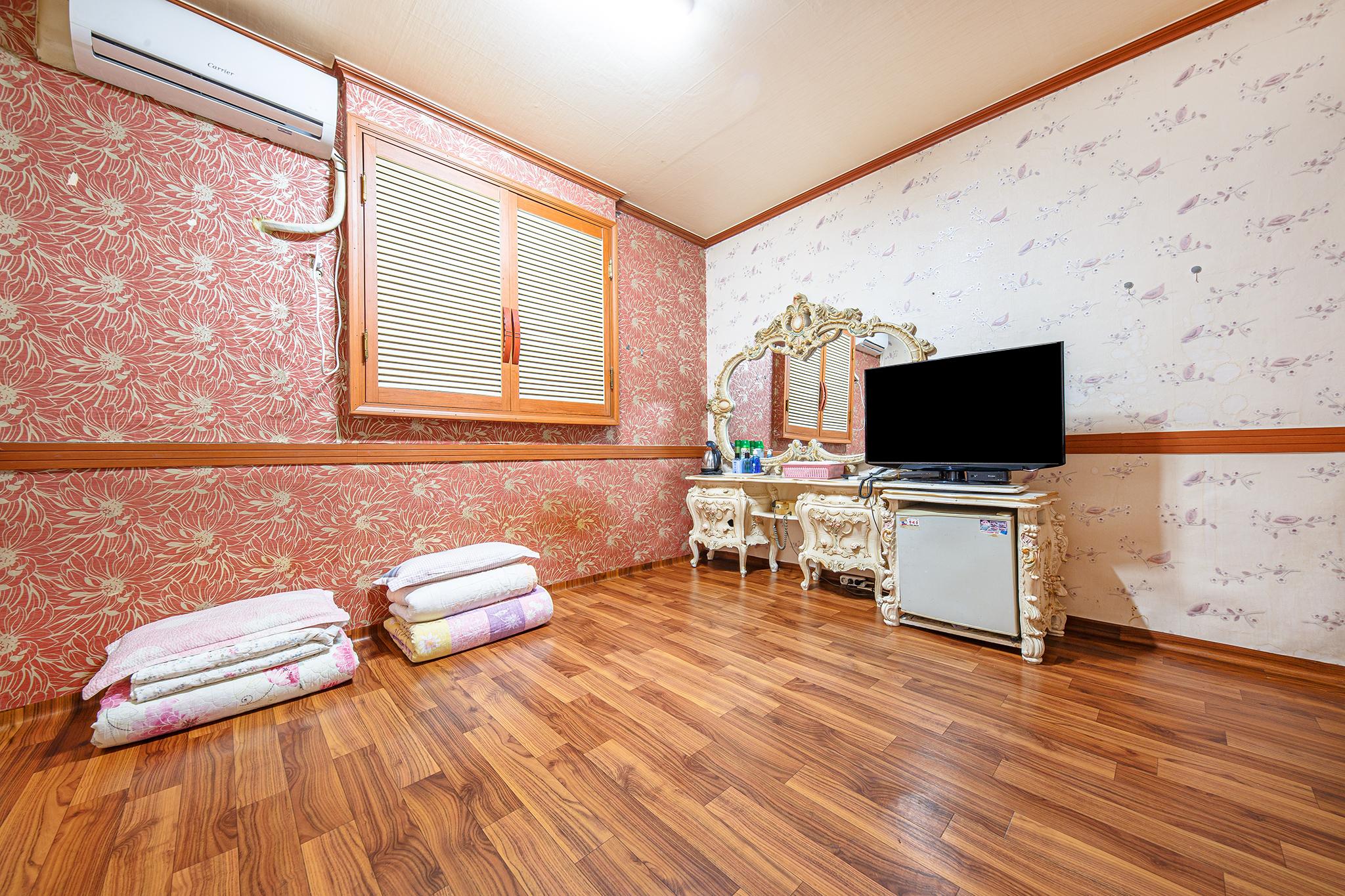 세종 로얄 (Sejong Royal)