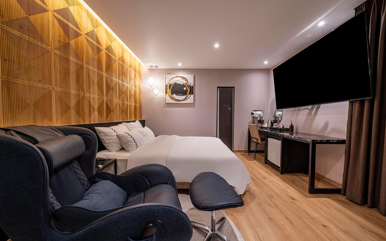 가을 호텔 (Gaeul Hotel)