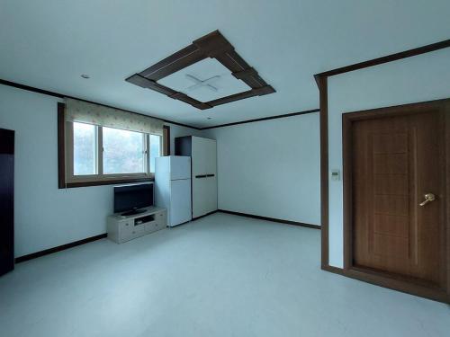 가평 잔디구장 펜션 (Gapyeong Jandigujang Pension)