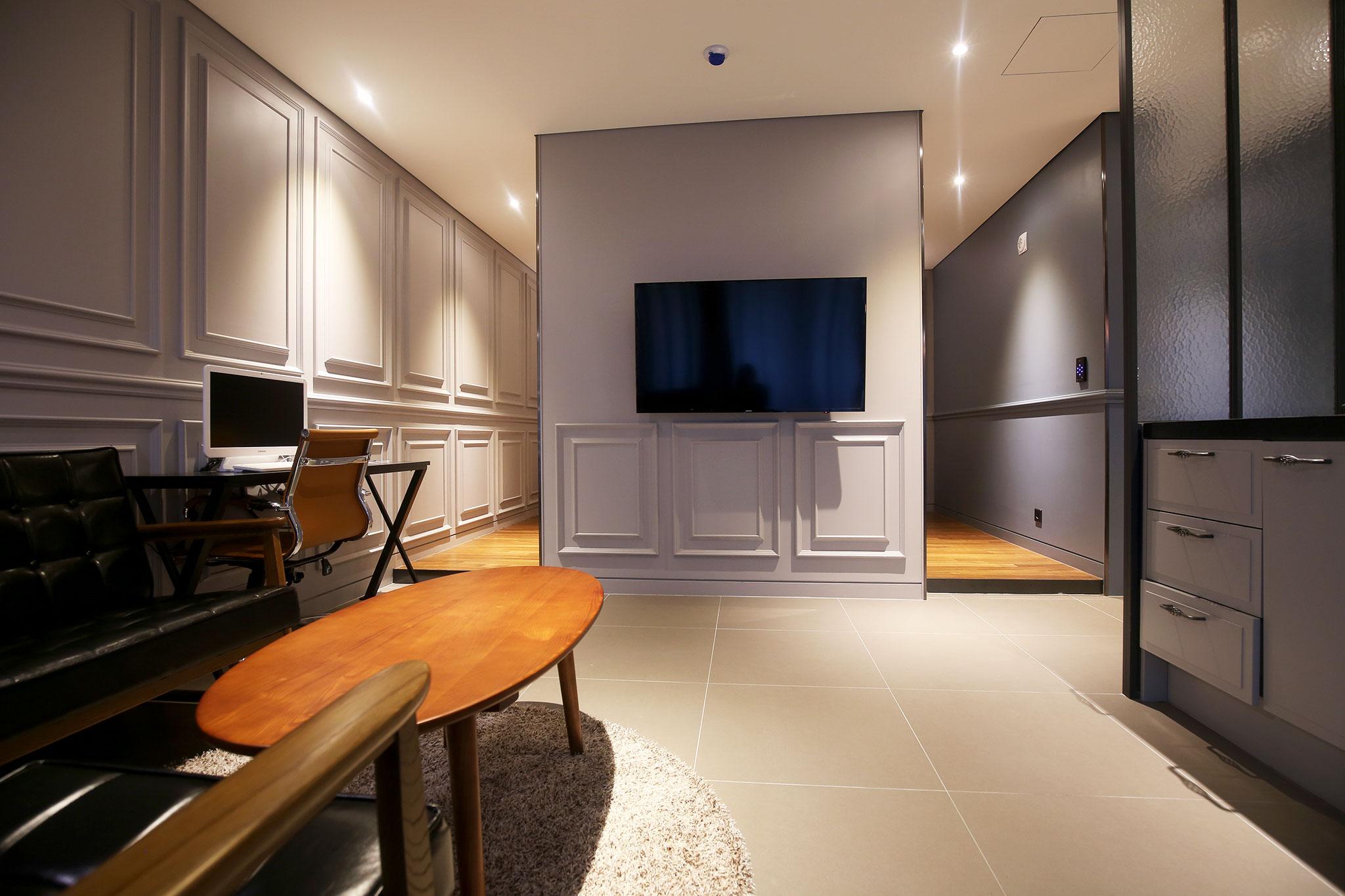 공주(동학사) 명작무인텔 (Gongju Myeongjak Motel)