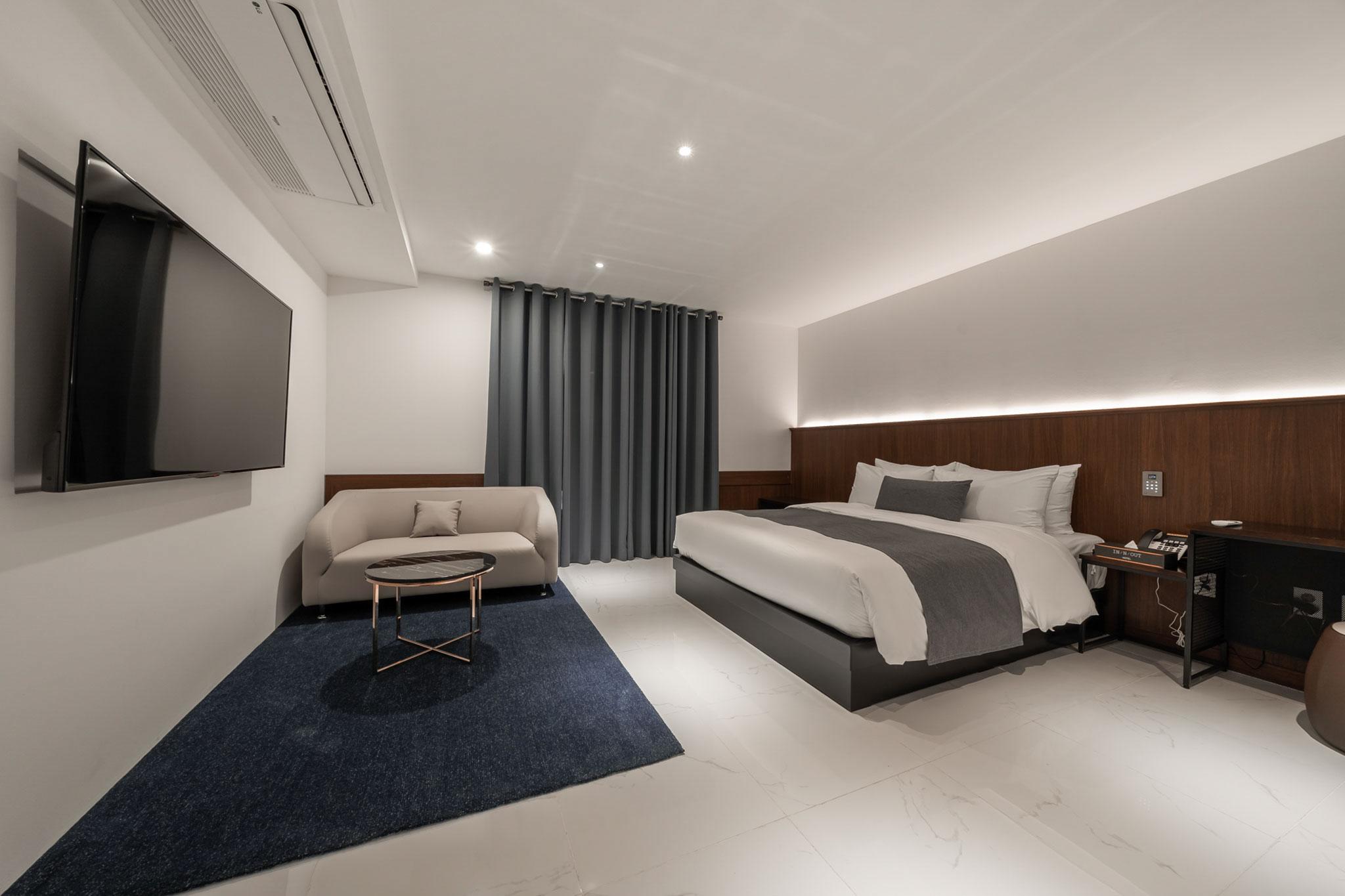 양평 인앤아웃 (Yangpyeong In and Out)