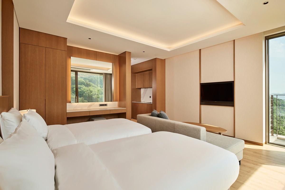 레스트리 앤 포레스트 리솜 (RESTREE and FOREST RESOM)