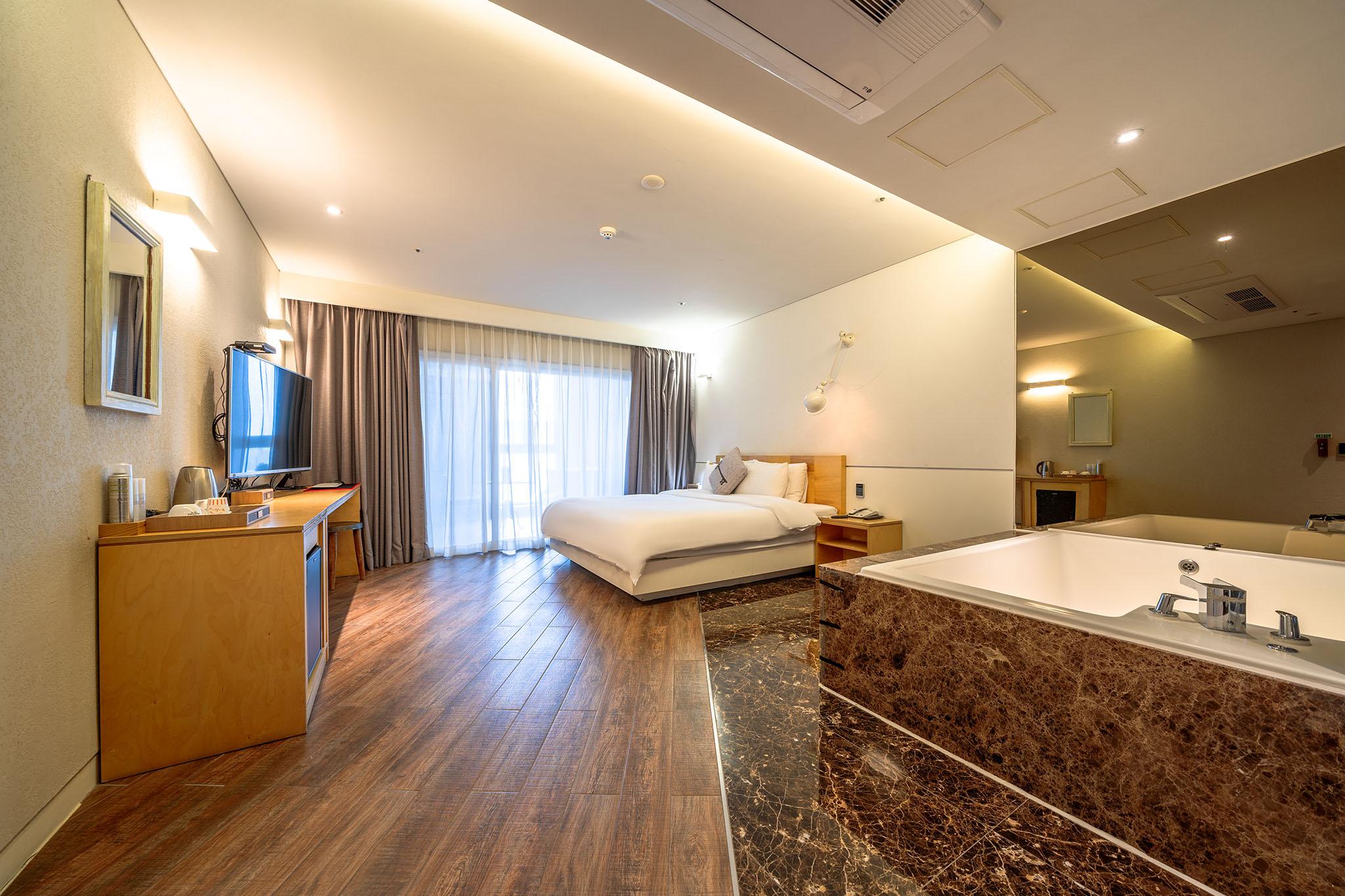 울산 삼산 판도라 호텔 (Ulsan Samsan Pandora Hotel)